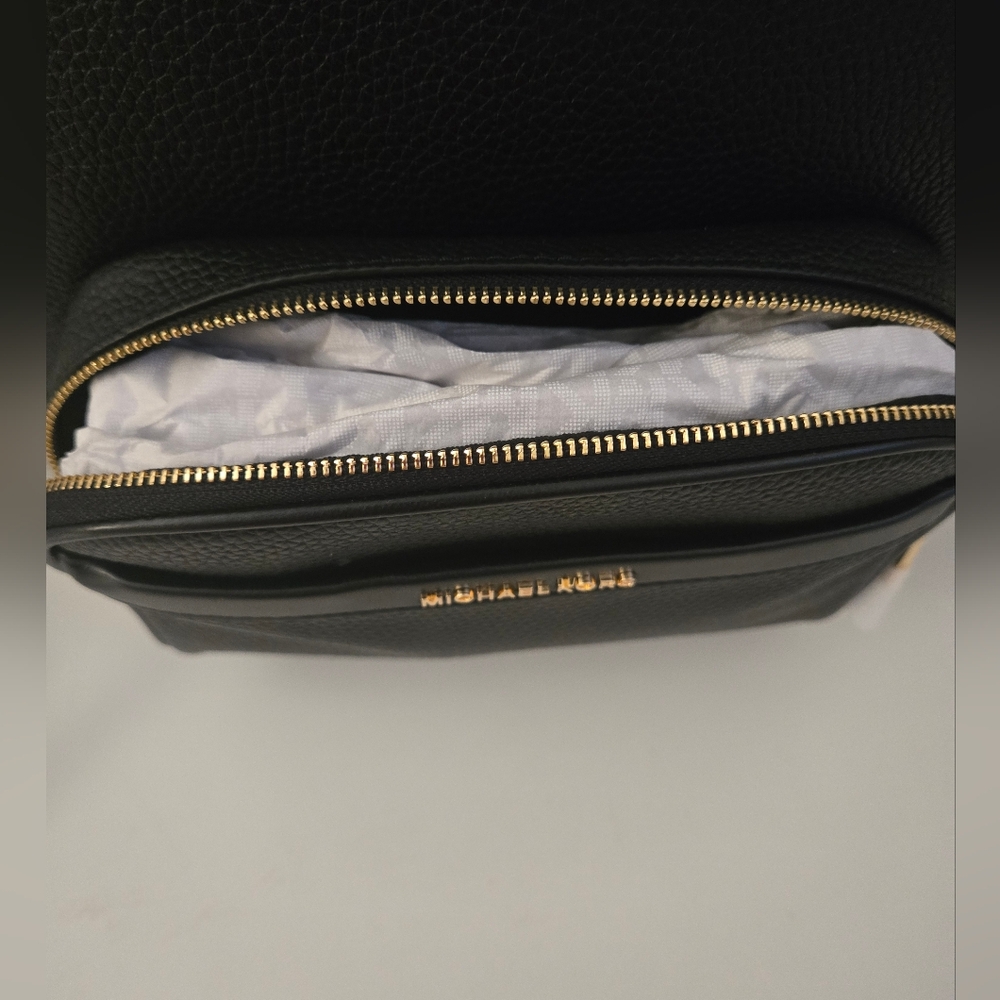 Michael Kors Pebbled Leather Backpack  Stylish & Functional City Bag NWT - Picture 4 of 10